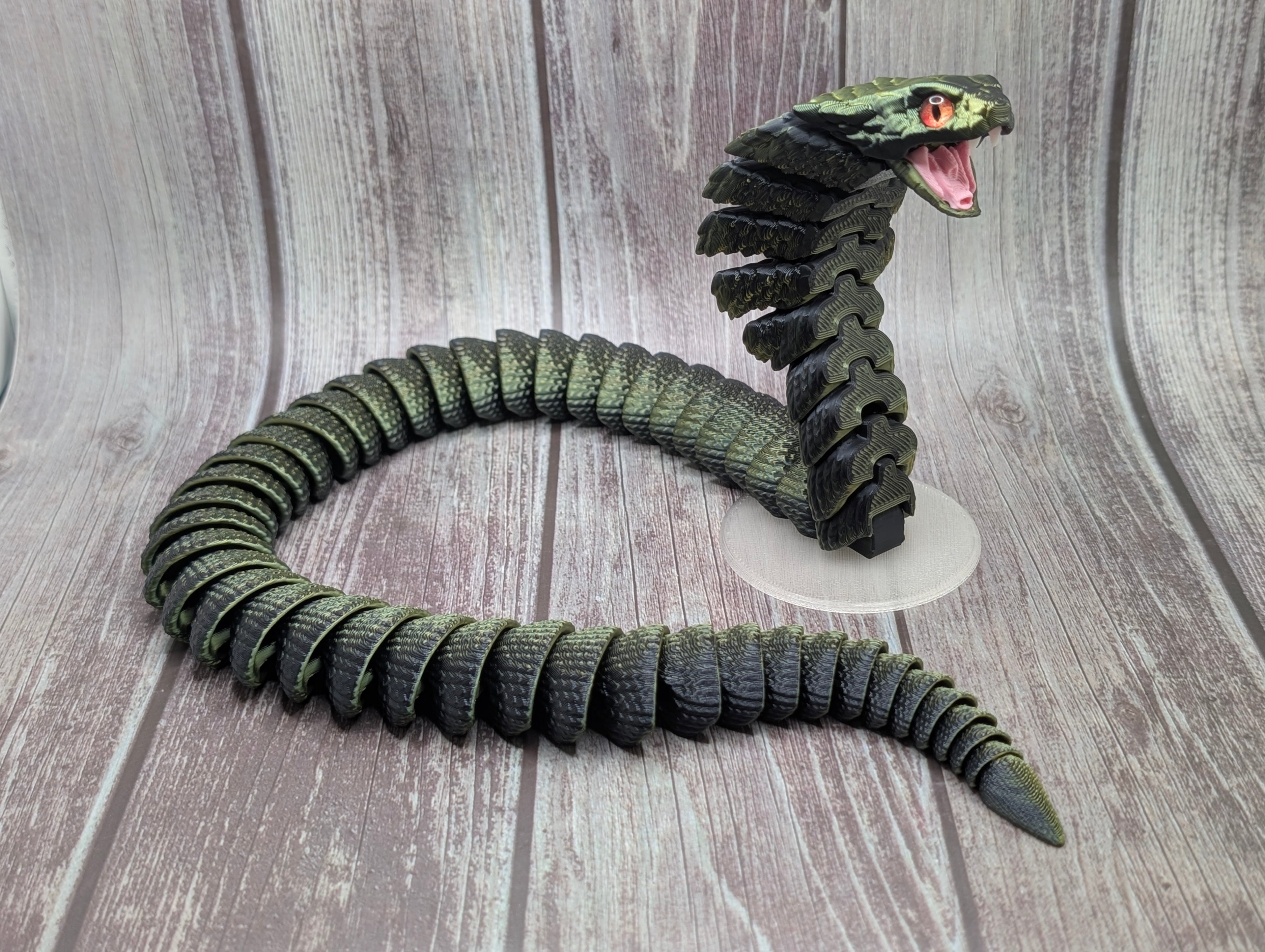 Articulated Cobra w/stand - 3D Printed