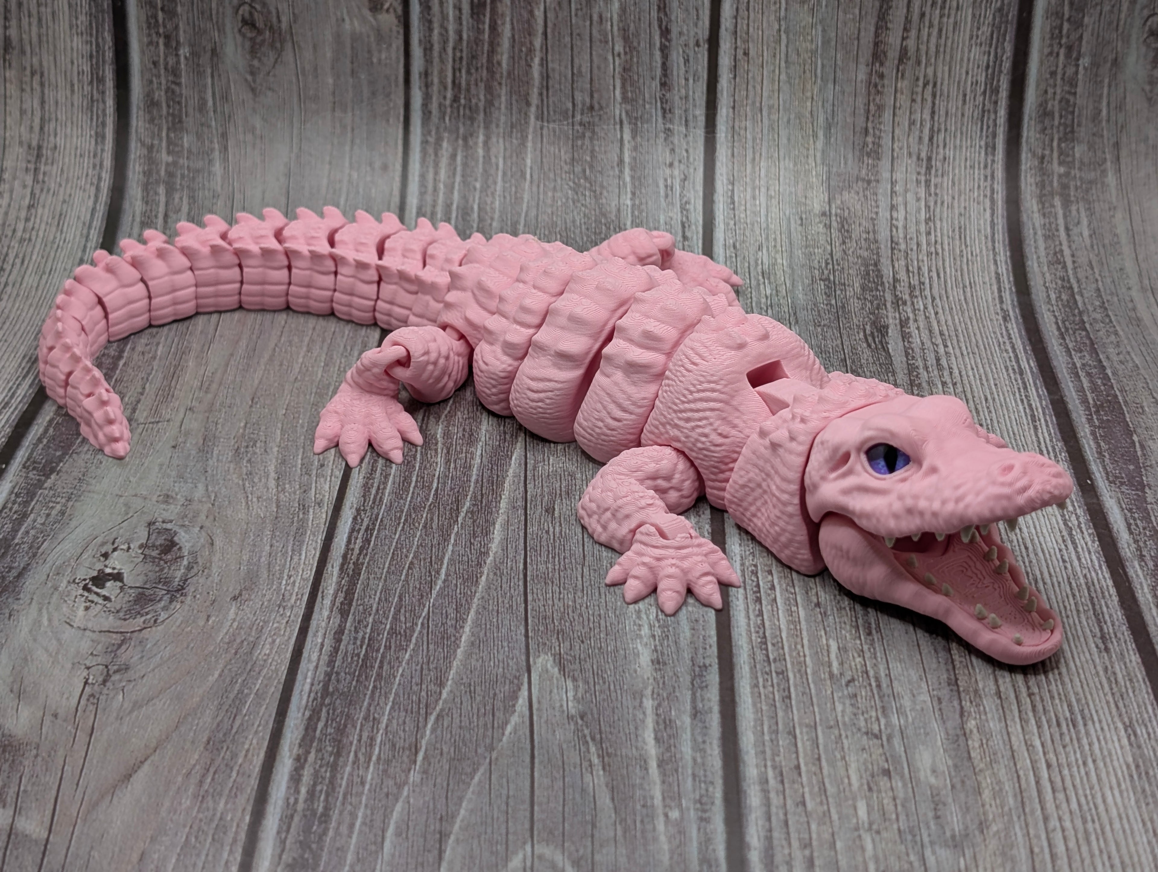 Articulated Alligator with glass eyes and opening mouth - 3D Printed