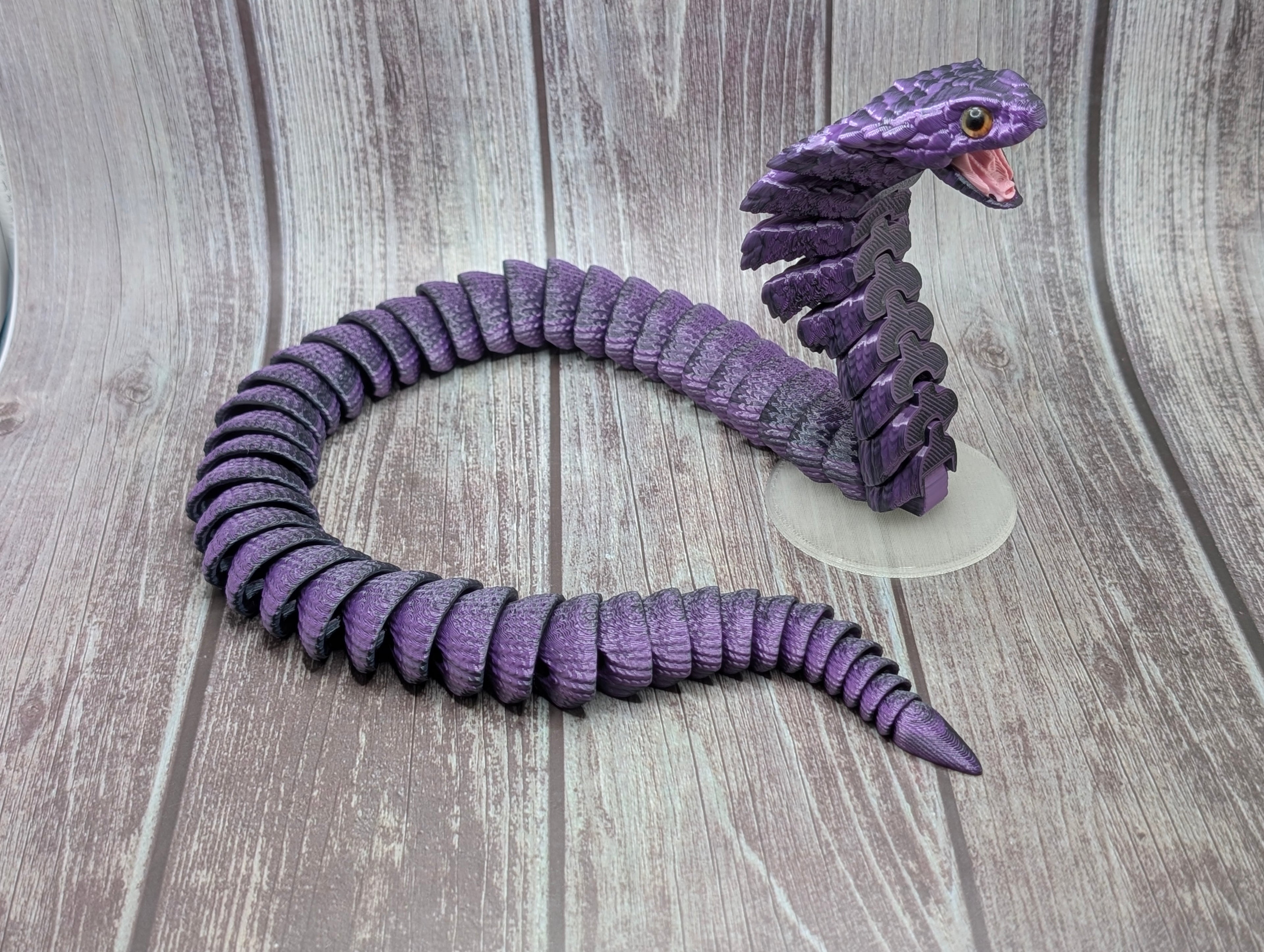 Articulated Cobra w/stand - 3D Printed