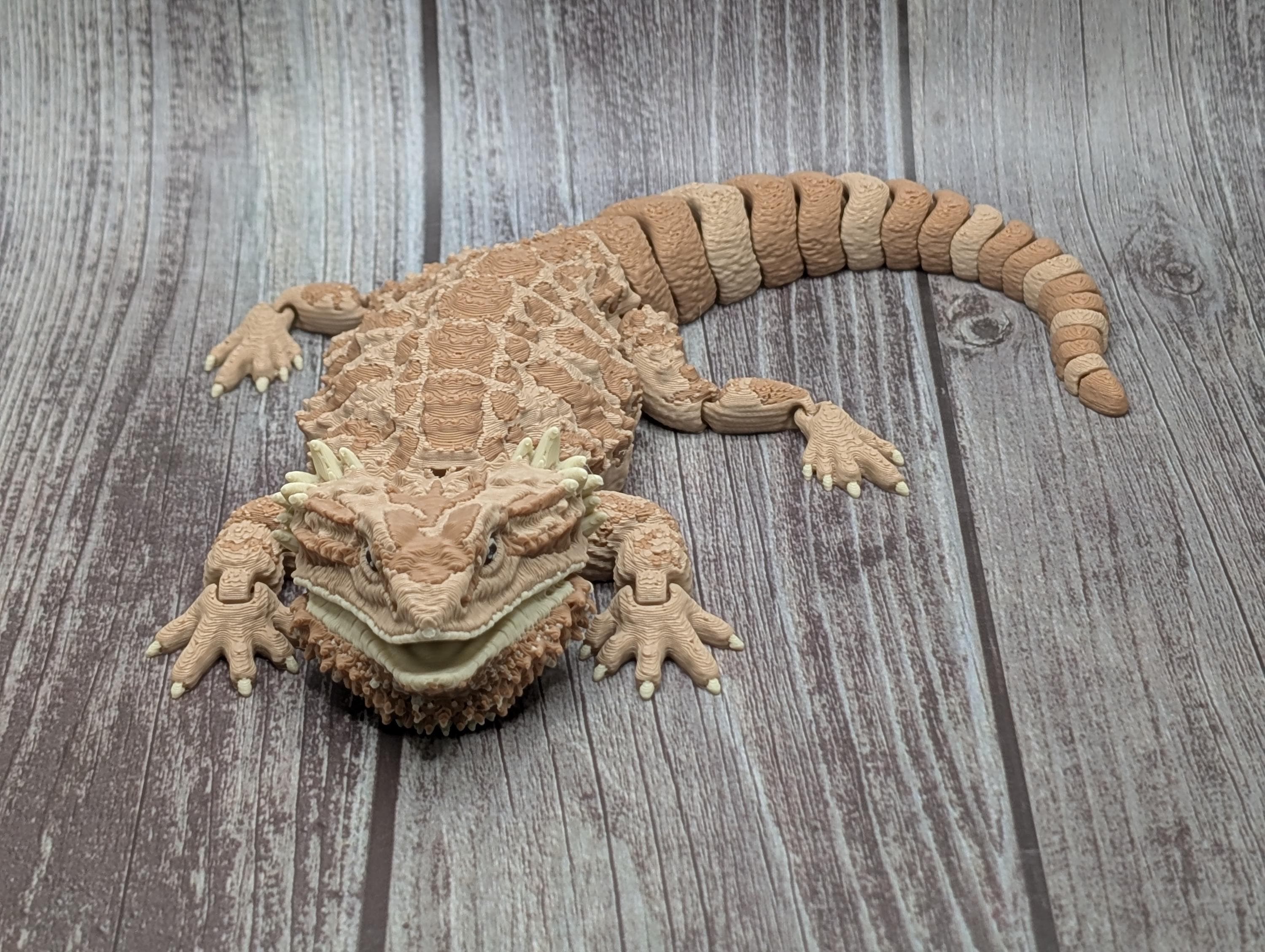Realistic Articulating Bearded Dragon - 3D Printed