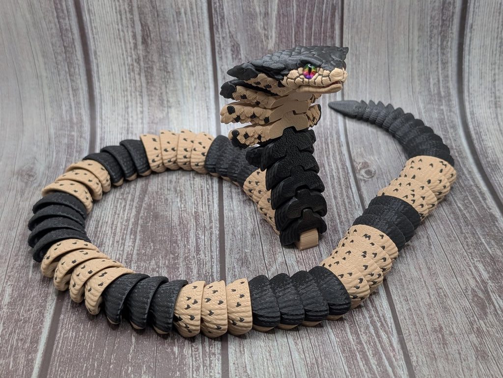 Articulated Cobra w/stand - 3D Printed