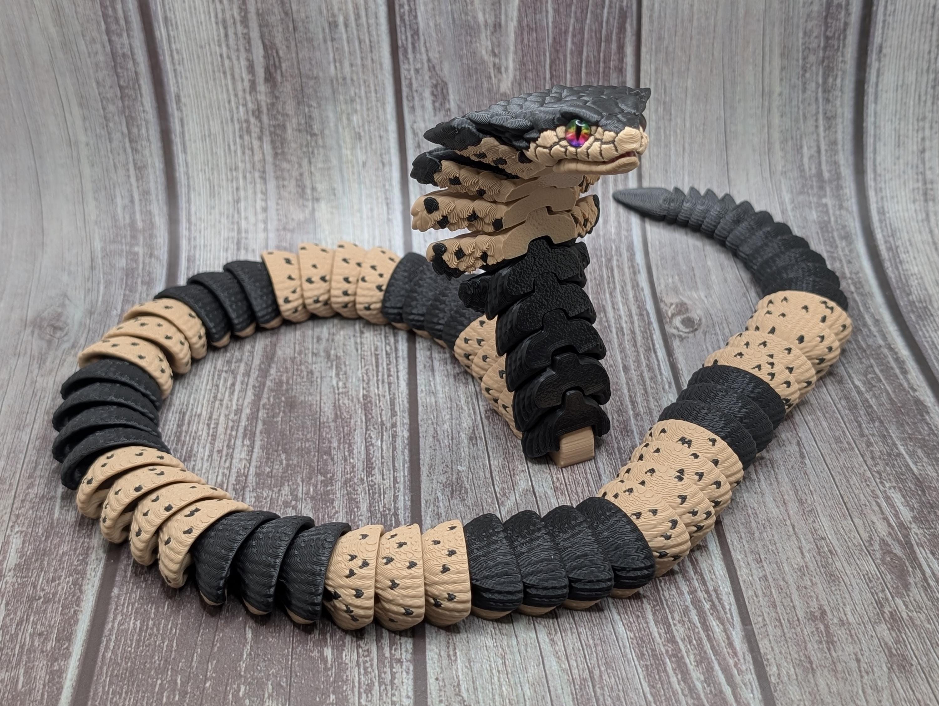 Articulated Cobra w/stand - 3D Printed