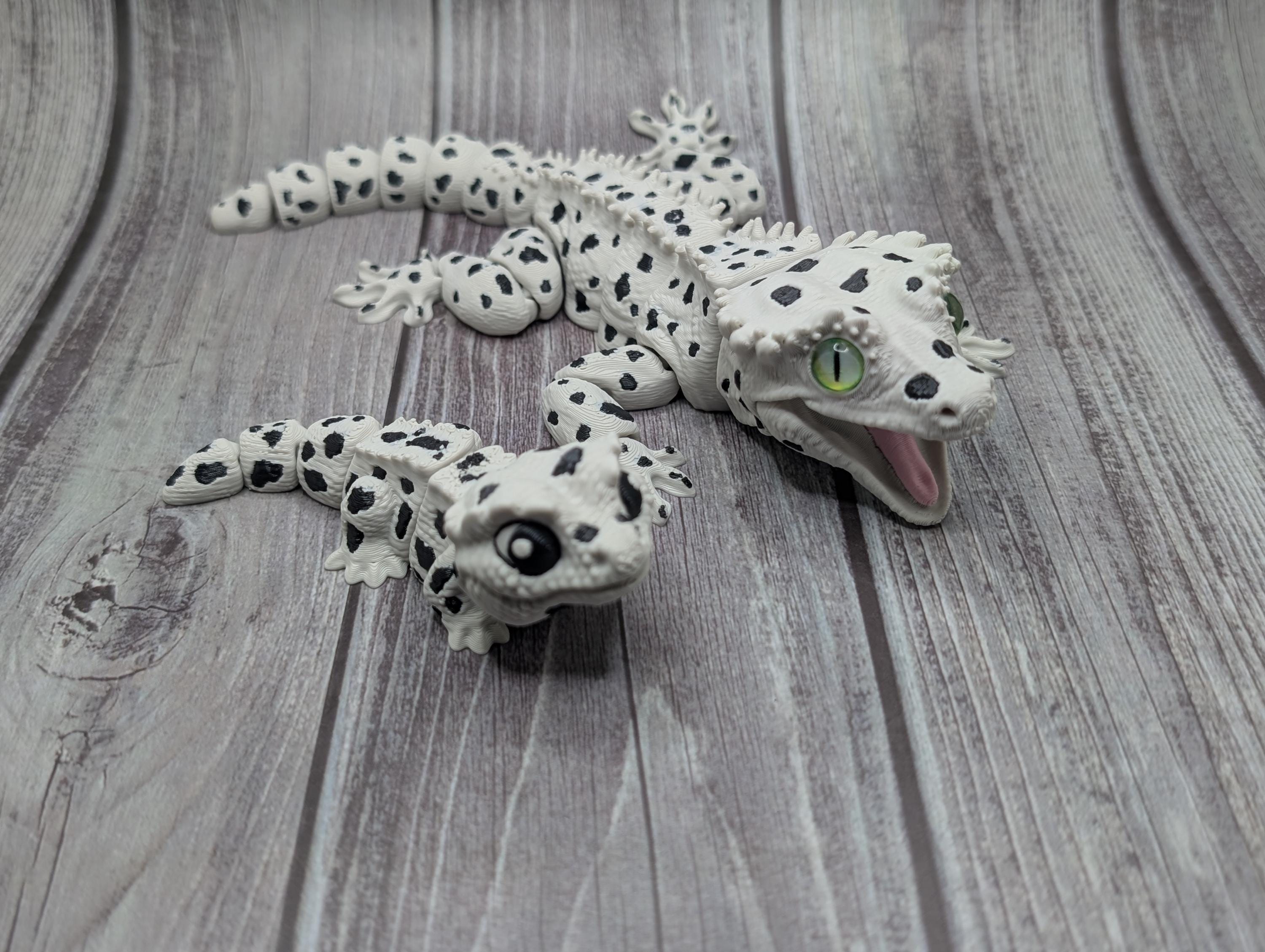 Realistic Articulated Crested Gecko Dalmatian - 3D Printed