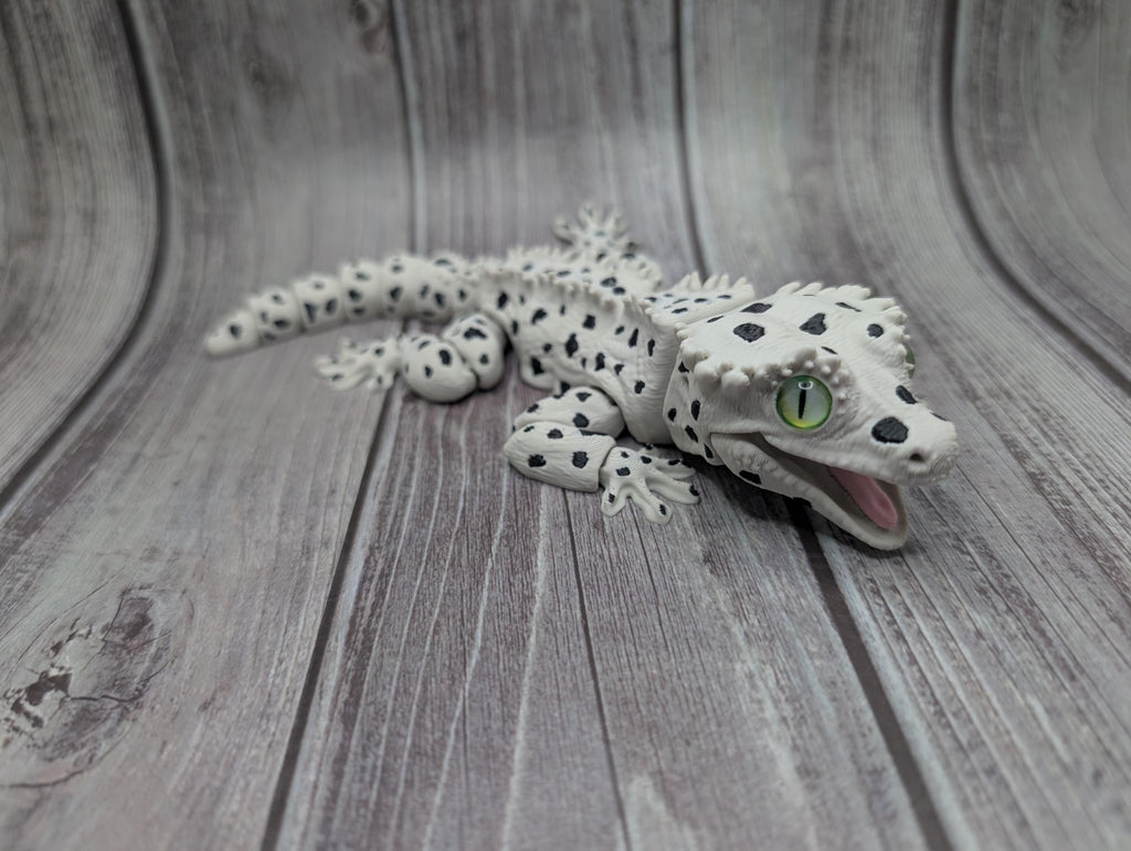 Realistic Articulated Crested Gecko Dalmatian - 3D Printed