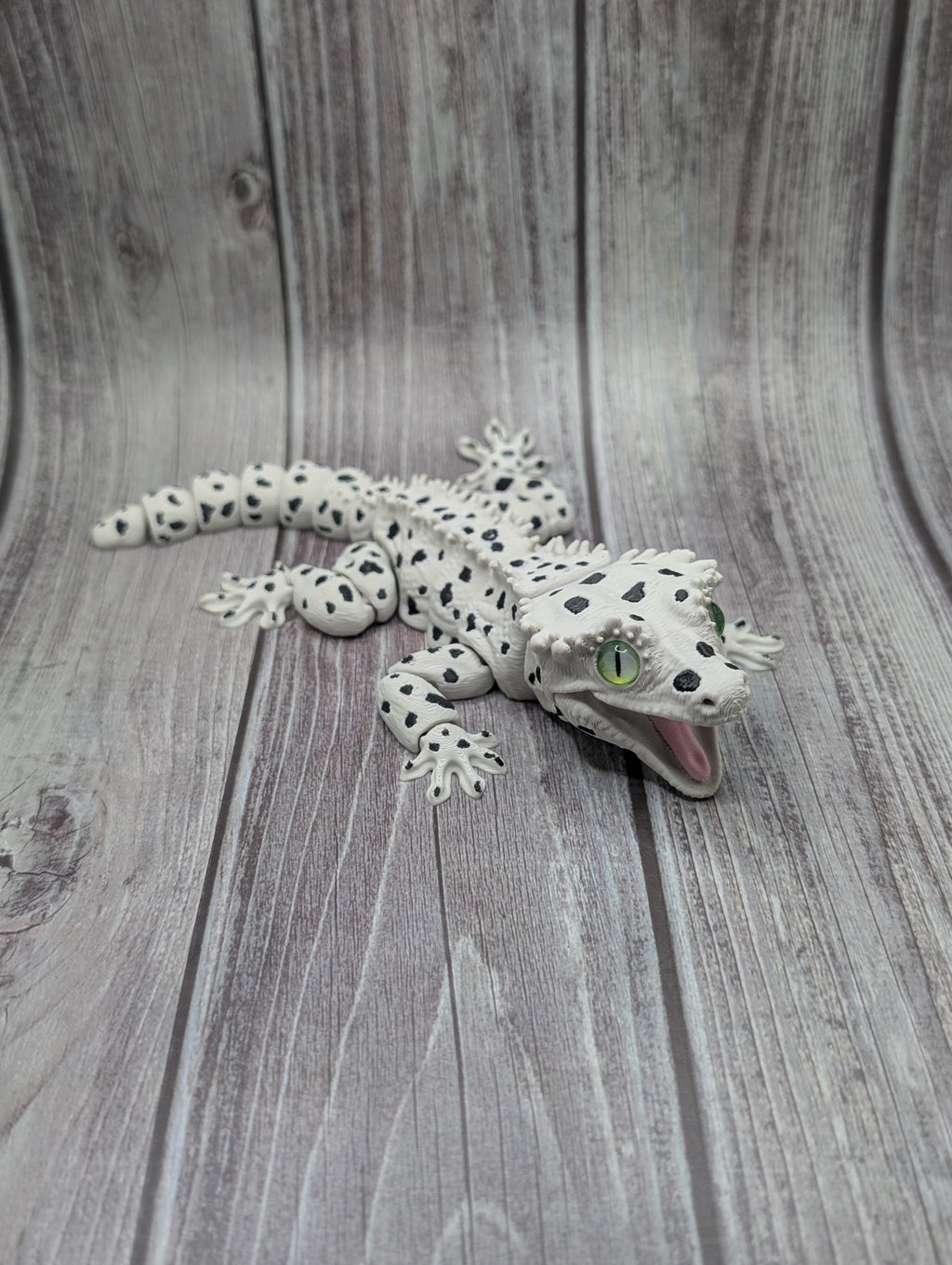 Realistic Articulated Crested Gecko Dalmatian - 3D Printed