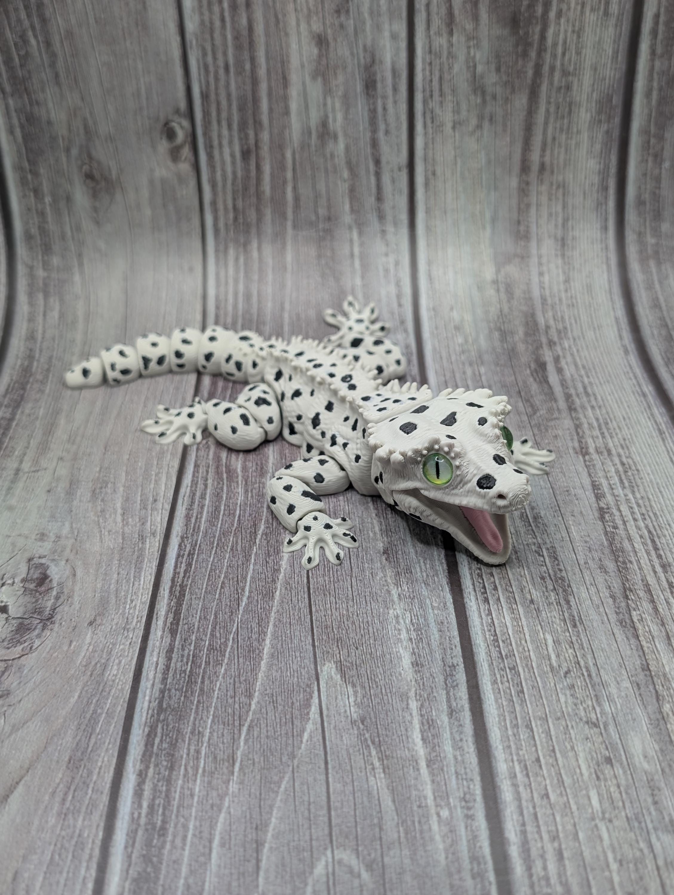 Realistic Articulated Crested Gecko Dalmatian - 3D Printed