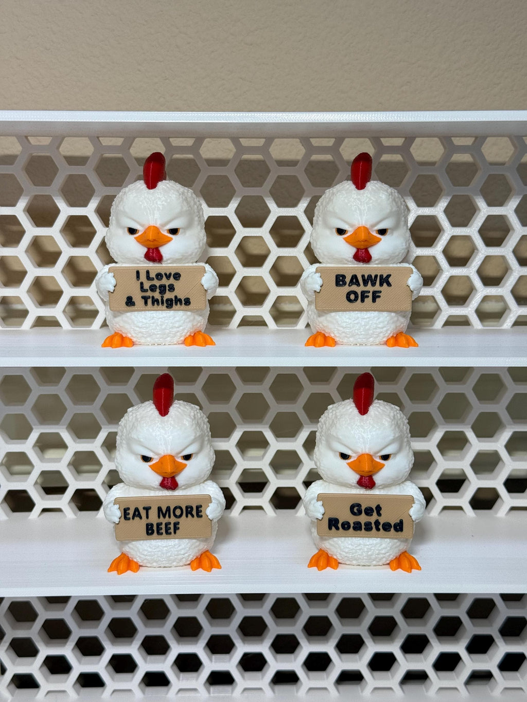 Sassy 3D Printed Chicken – Funny Desk Decor with Attitude Phrases