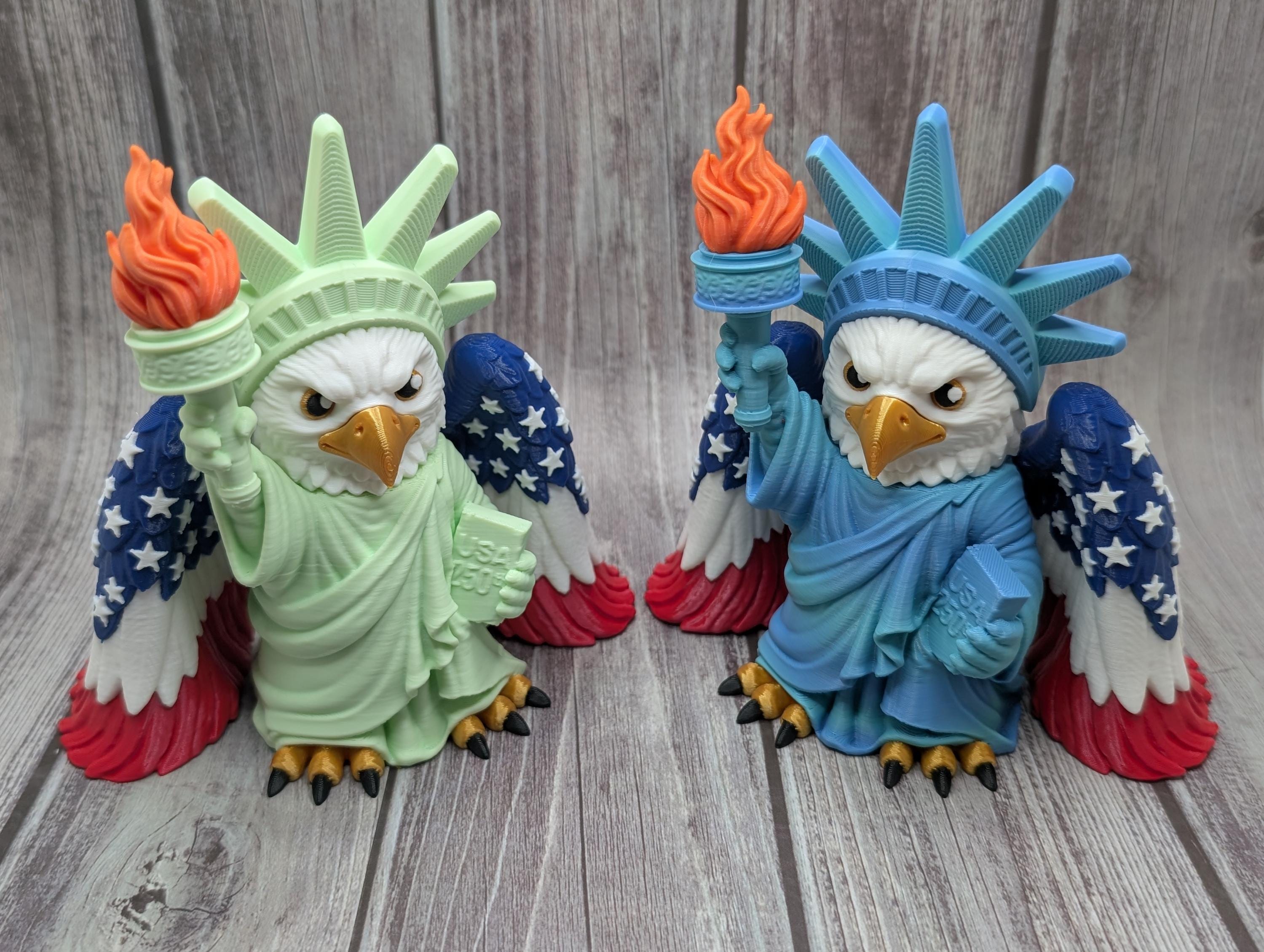 3D Printed Liberty Eagle | Patriotic Eagle Decor | American Flag Gift | USA Desk Decor