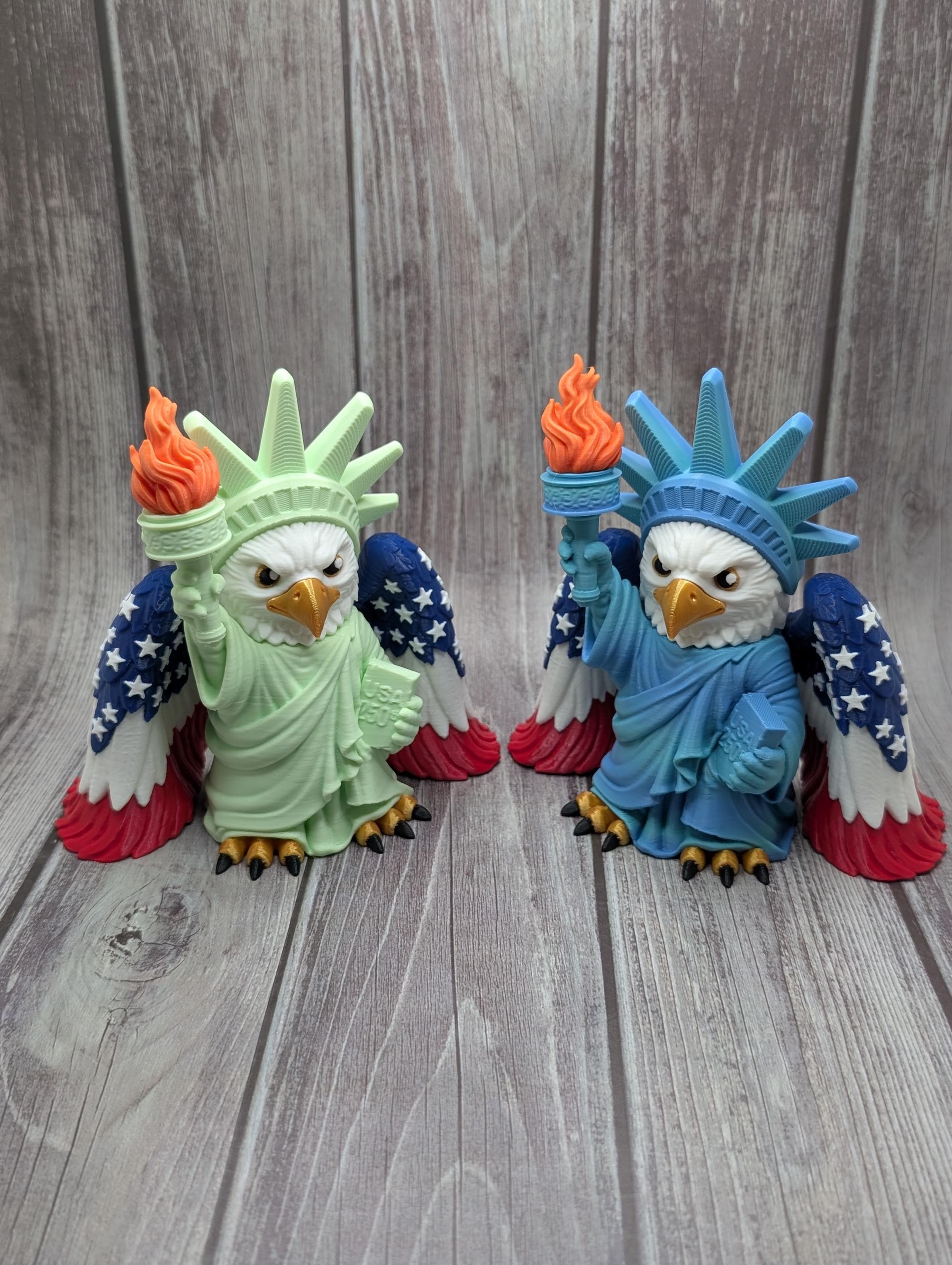 3D Printed Liberty Eagle | Patriotic Eagle Decor | American Flag Gift | USA Desk Decor