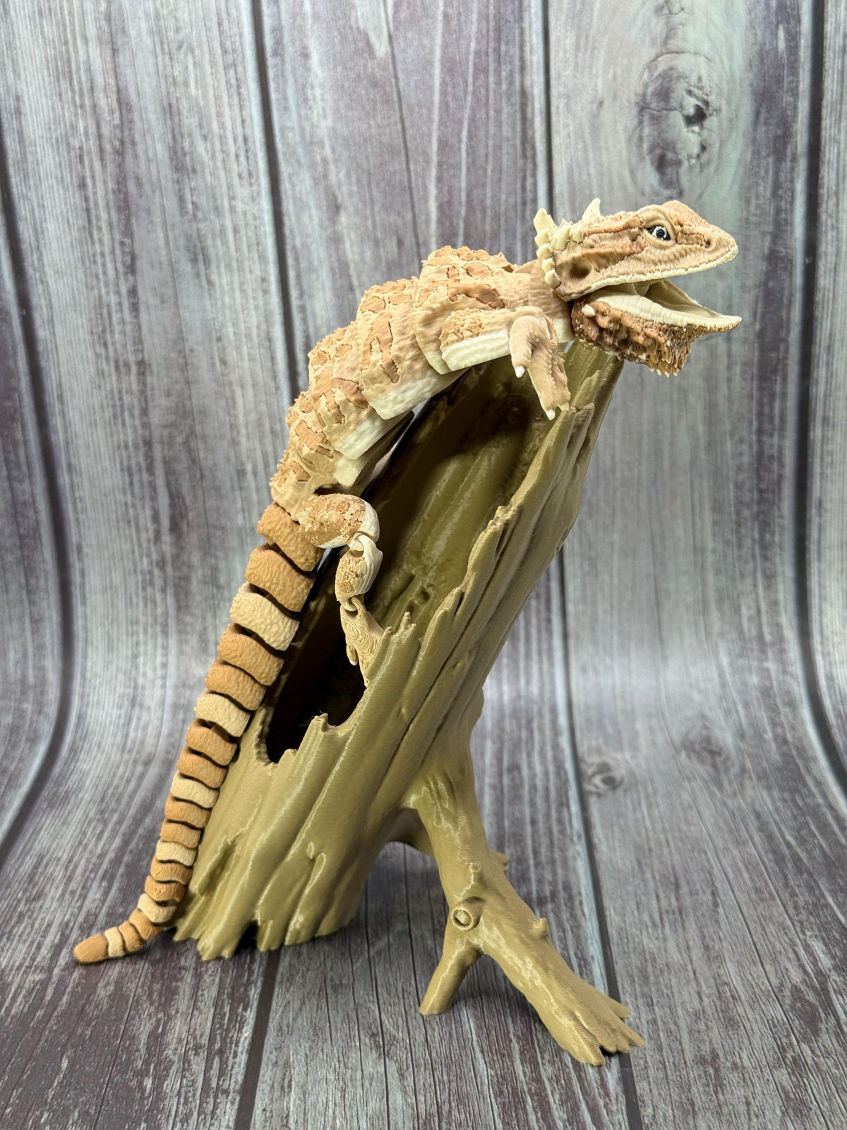 Realistic Articulating Bearded Dragon - 3D Printed